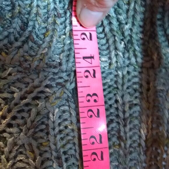 BCBGMaxazria sweater   - Picture 5 of 5